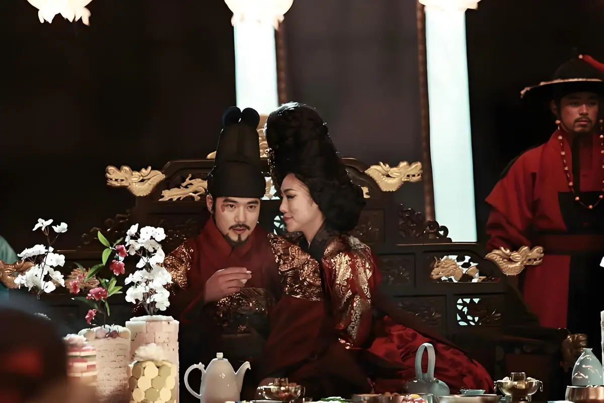 《奸臣》未删减版HD高清免费在线观看-韩国电影奸臣完整版无广告在线观看-奸臣高清完整版爱情片