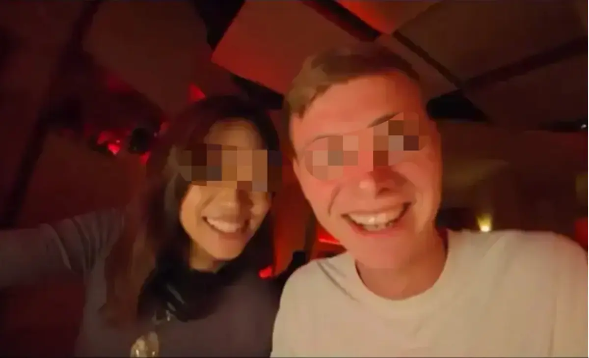 《西安麻辣烫女孩》无删减完整版在线观看-海外博主西安夜游真实纪录《西安麻辣烫女孩》全片首次公开-高清免费观看