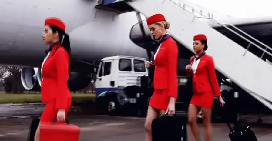 法国空姐2018完整版高清中字在线观看-720P电影全集免费播放-法版满天星电影资源机舱故事