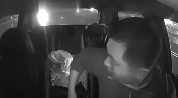太原出租车司机与醉酒女事件完整11分50秒视频-行车记录仪影像曝光-网盘资源在线观看