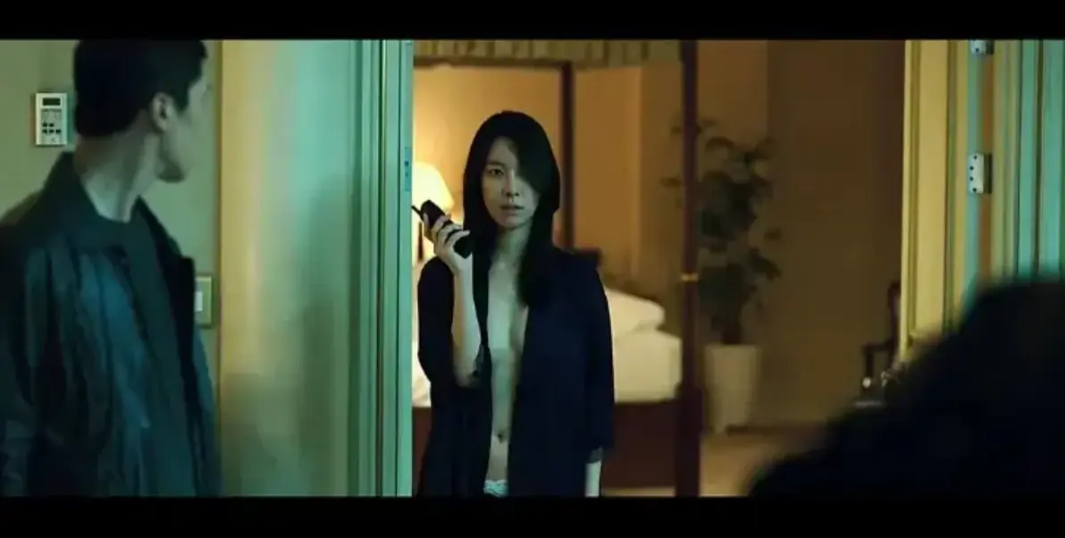 《逆风特权》4K高清完整版在线观看_韩国犯罪动作片高燃枪战_1080P超清画质免费播放_独家资源无删减