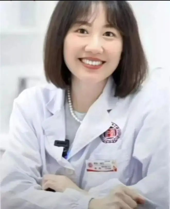 女医师17分钟高清视频曝光-揭露湖南人民医院名医曾琦祖雄兵内幕-湖南医界惊天秘闻完整版-震撼内容全网热议