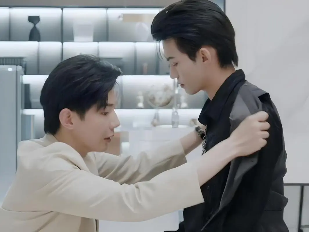 2025泰腐剧《吾岸/四面佛》全15集-未删减版HD在线播放-双男主短剧《吾岸》无广告完整资源-迅雷网盘百度云下载