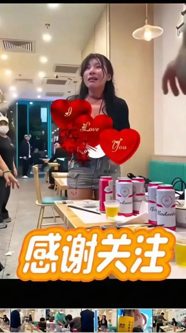 《上海两女人餐厅打架事件》高清完整版流出_大黄山小馄饨两女激烈冲突现场_粉色衣服女生全程激辩细节曝光_餐厅监控视频完整回放一起来看小仙女